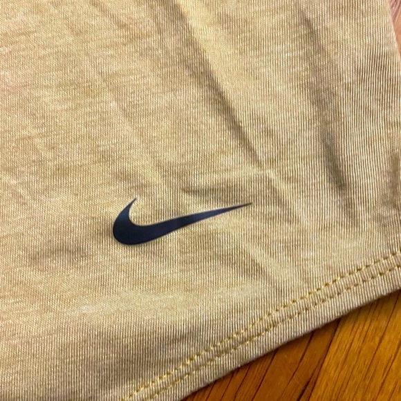 Nike Dri-Fit Women’s Strappy Tank Top Size Small - Picture 6 of 6